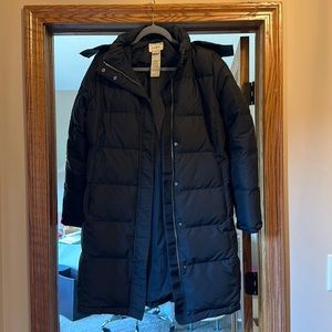 L.L.Bean Women's Black Ultrawarm Down Puffer Coat, Three Quarter Length.